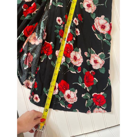 Modcloth Inspired Spirit Floral Maxi Dress Black & Red Cut Out Back Size L - Picture 4 of 6